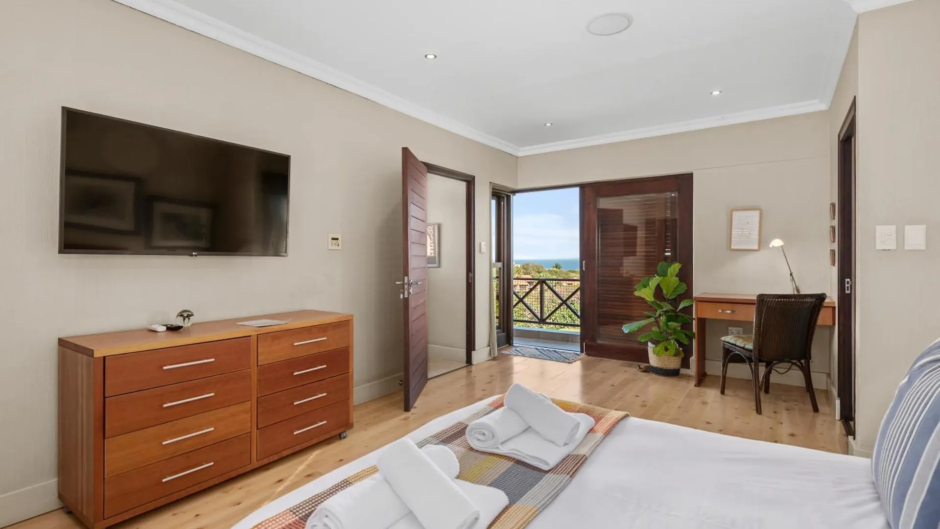 San Lameer Villa 14205 - 4 Bedroom Luxury - 8 Pax -San Lameer Rental Agency Southbroom South Africa